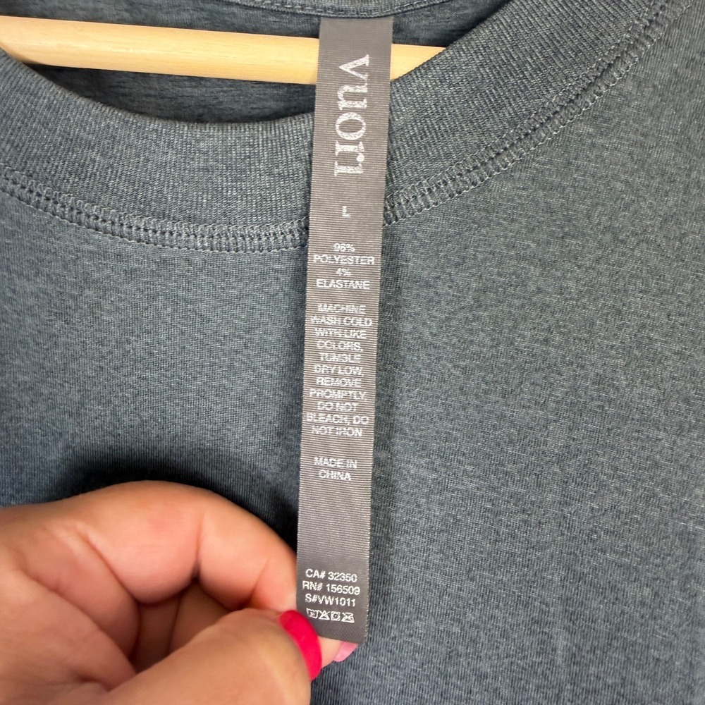 Vuori Energy Tee Shirt Women Large Gray Short Sleeve VW1011 Activewear Tshirt - Picture 3 of 7